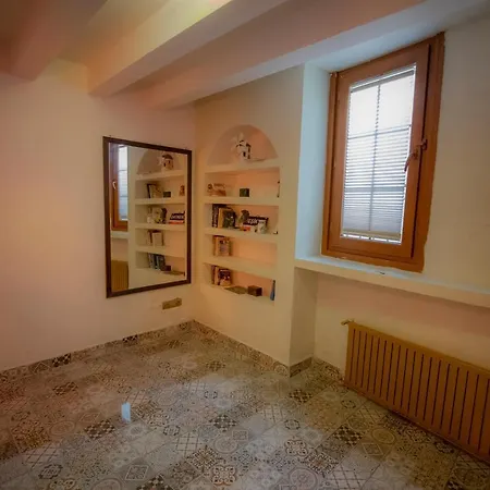 Apartment Antique Masterpiece Duplex In Besiktas